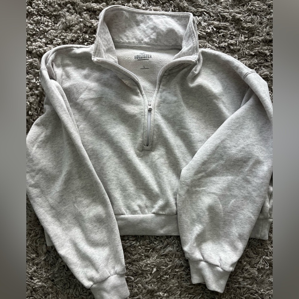 Hollister Light Gray Fleece-Lined Pullover
